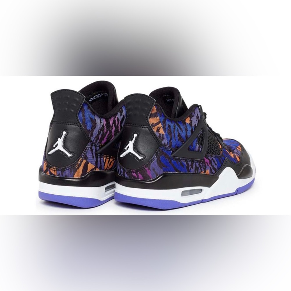 Air Jordan 4 Retro Rush Violet (Sz:7Y/Eu40)